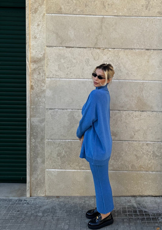 Pullover a dolcevita oversize.